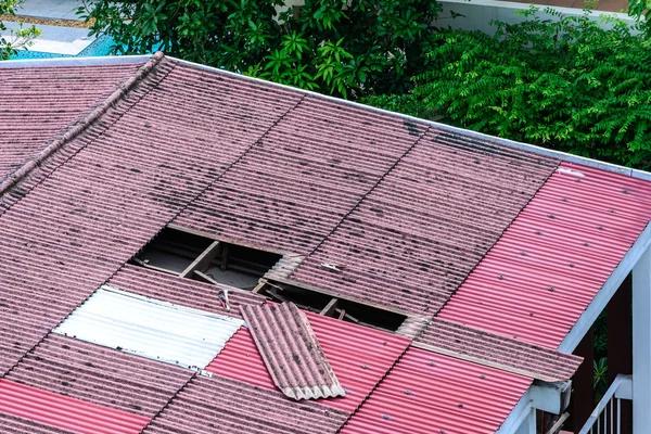 Comparing Roofing Installation Costs in Boca Raton