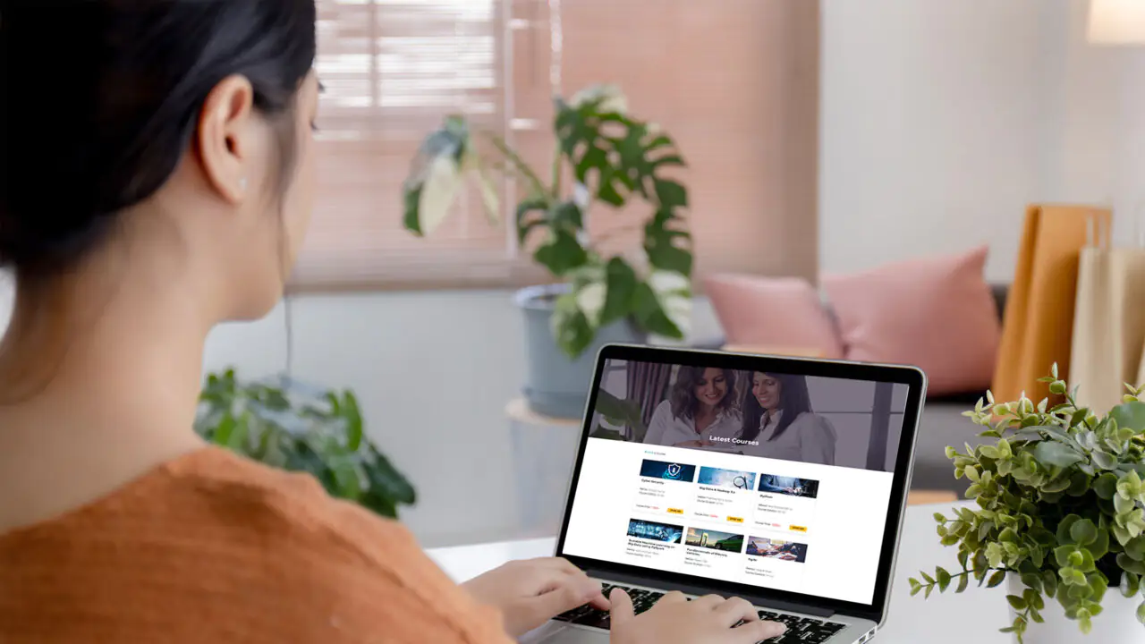 Complete Online Selling Guide to Grow Your Business Faster Today