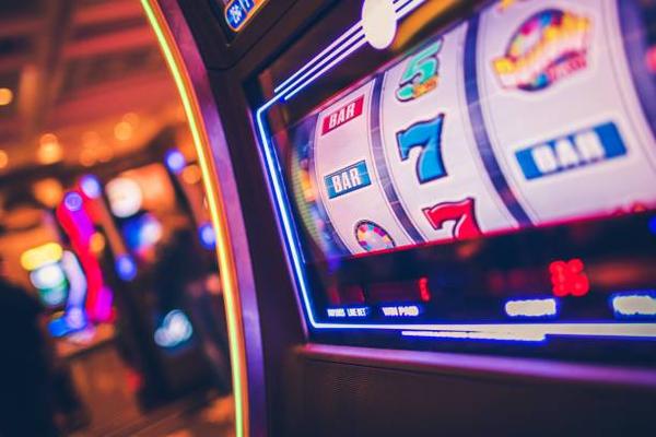 What Reward Features Are Available at the best online casino Singapore