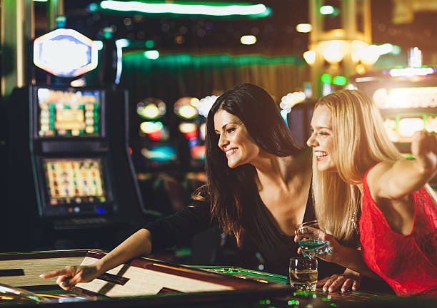 A Guide to Exploring the Main Features of Online Casino Singapore Platforms